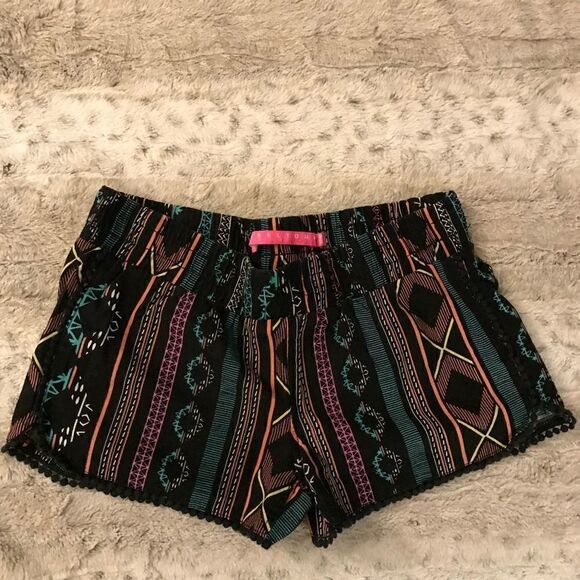 : : TINSELTOWN Boho Festival Print Shorts : : - Picture 2 of 11